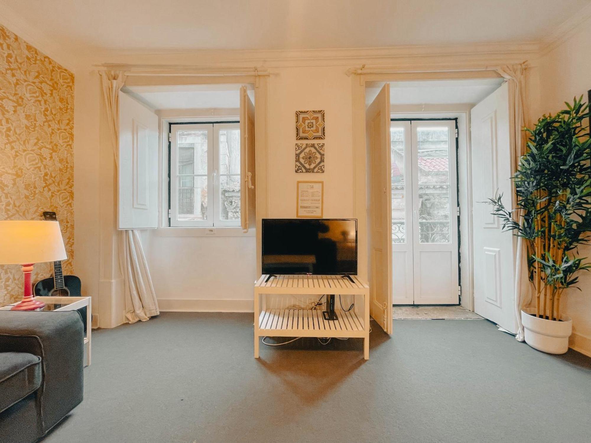 My Fair Lisbon - Trendy Bairro Alto Apartment Bagian luar foto